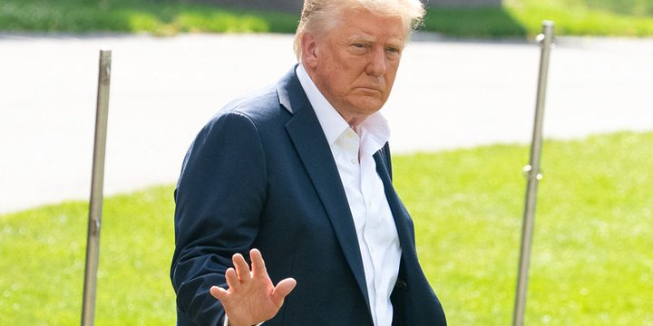 Tensioni Commerciali tra Stati Uniti e Cina: Una Guerra Economica in Atto