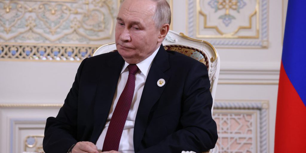 Tensione tra Russia e Unione Europea: la Polonia minaccia di costringere l'aereo di Putin ad atterrare se entra nello spazio aereo polacco