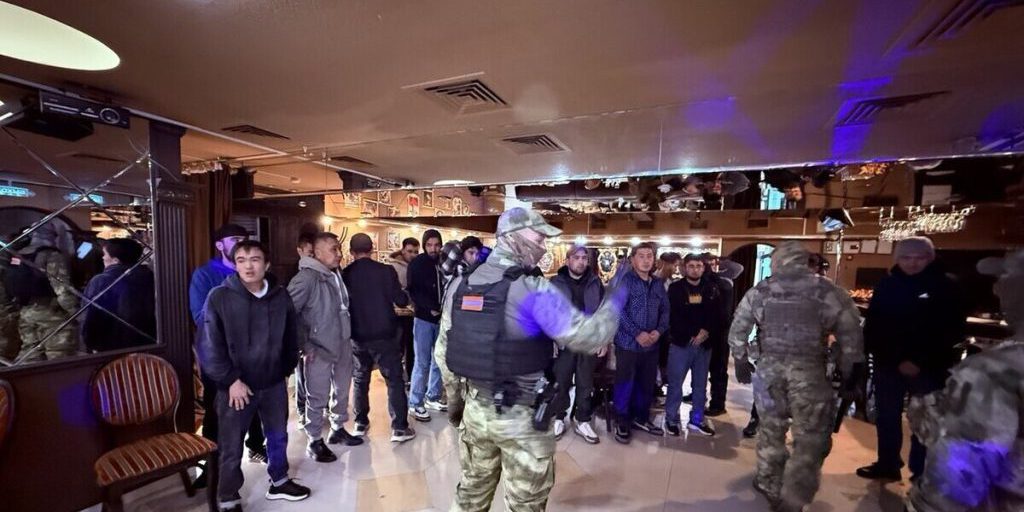 Массовые задержания мигрантов: выявлено более 500 нарушений, возбуждено более 50 уголовных дел