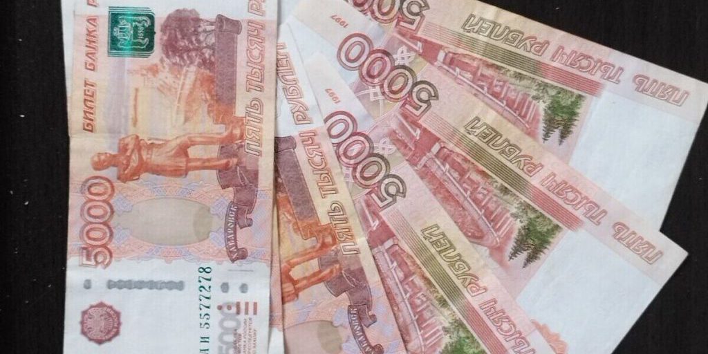 Aumento del Minimo Stipendio in Russia: 20% in più dal 2026, cosa cambia per i lavoratori e l'economia