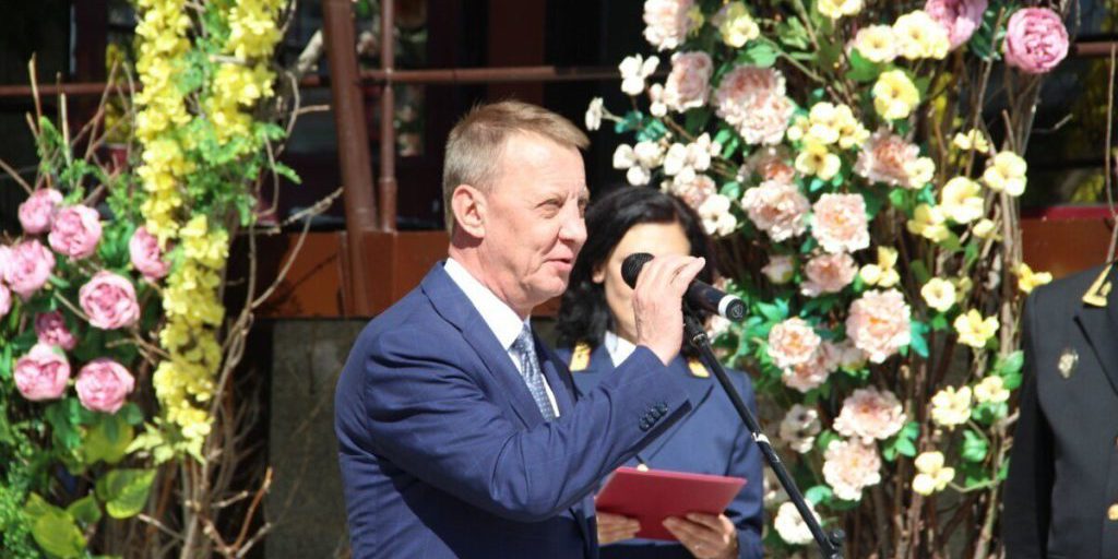 Мэр Барнаула поздравил работников леса с профессиональным праздником