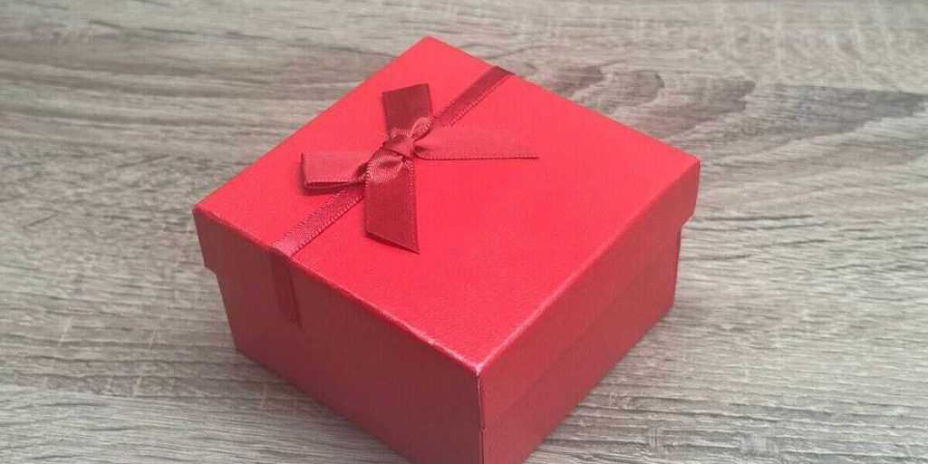 В Калининградской области у иностранки украли подарки на дне рождения