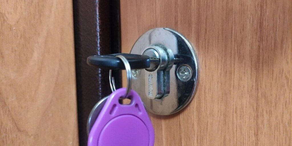 Северянам порекомендовали проверить квартиру на наличие обременений перед покупкой