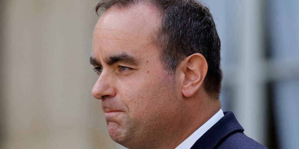 Guillaume Tabard : « Sébastien Lecornu pour l’heure plus habile que churchillien »