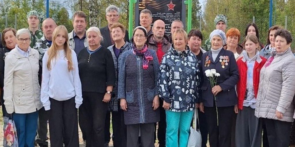 Inaugurata l'Alleeja della Gloria nel distretto di Vičuga per celebrare l'80° anniversario della Vittoria nella Grande Guerra Patriottica