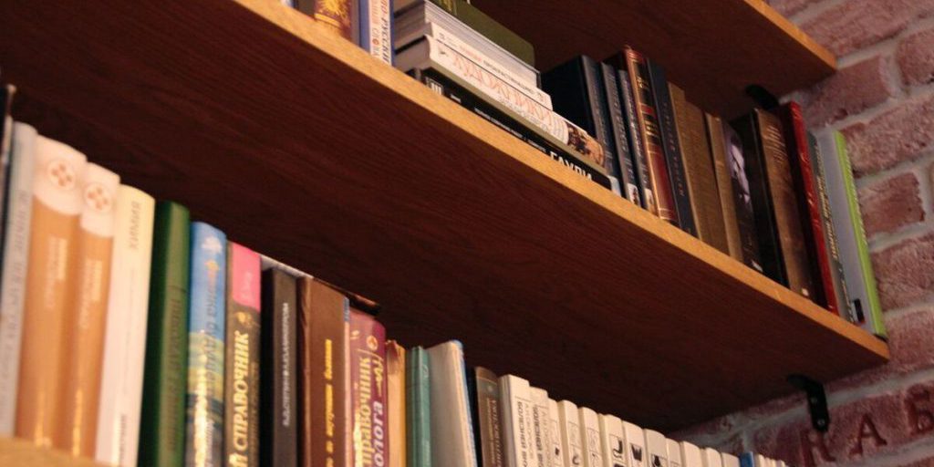 В Ленобласти 15 учебных заведений поборются за титул самой читающей школы России