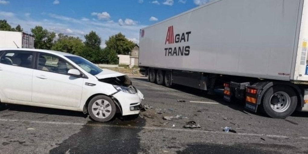 Еще одно жесткое ДТП произошло в Ростовской области на трассе М-4 «Дон»