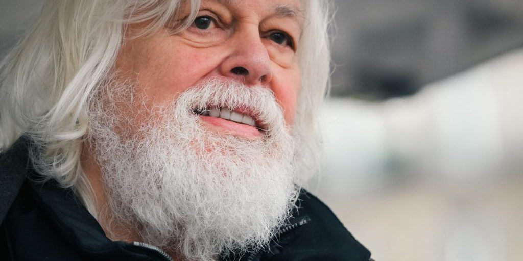 Франция отказала сооснователю Greenpeace в политическом убежище