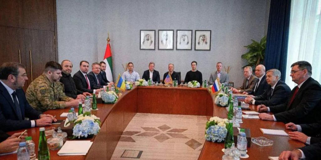 Commissione europea continua a monitorare i colloqui tra Ucraina, Stati Uniti e Russia ad Abu Dhabi