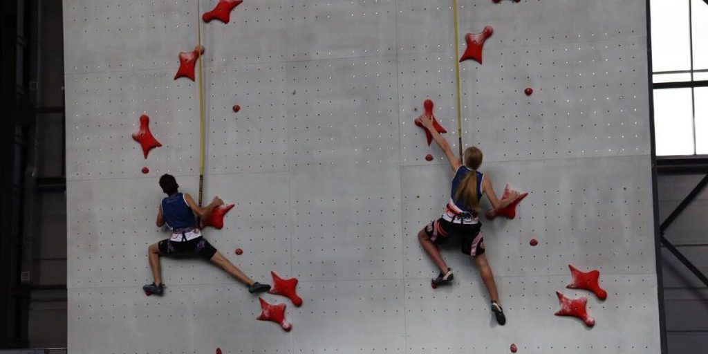 Nuovo Centro di Arrampicata a Miass: Uno Spazio all'Avanguardia per Gli Appassionati di Sport e Avventura