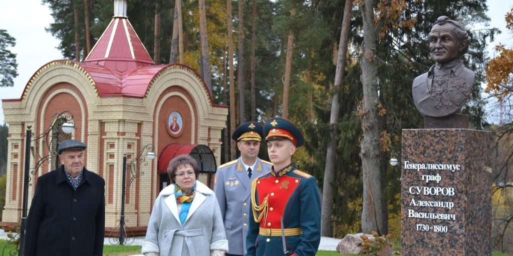 В Ивановской области установили бюст полководца Александра Суворова