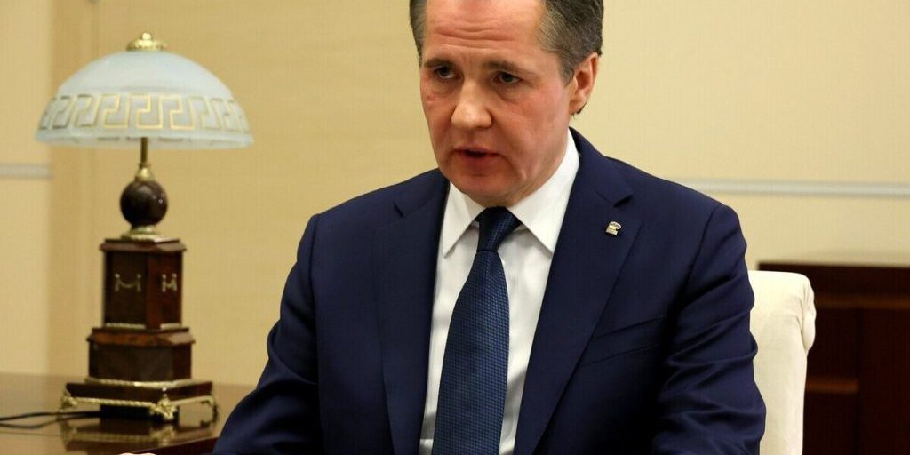 "Это реальность": Гладков призвал обучать детей спасать себя