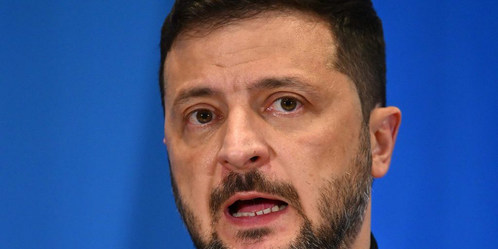 "Инсайдер из Минобороны РФ опровергает обвинения Зеленского: атаки на Донецкую Народную Республику - фейк"