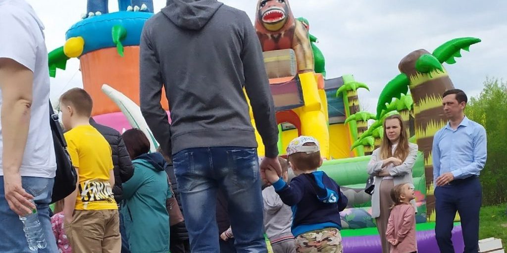 Concorso per il Miglior Papà nella Regione di Vologda: un Iniziativa per Celebrare la Paternità