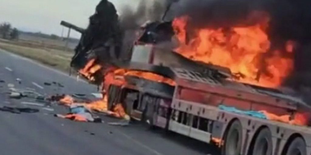 Attacco aereo in Ucraina: droni colpiscono veicoli civili nella regione di Cherson