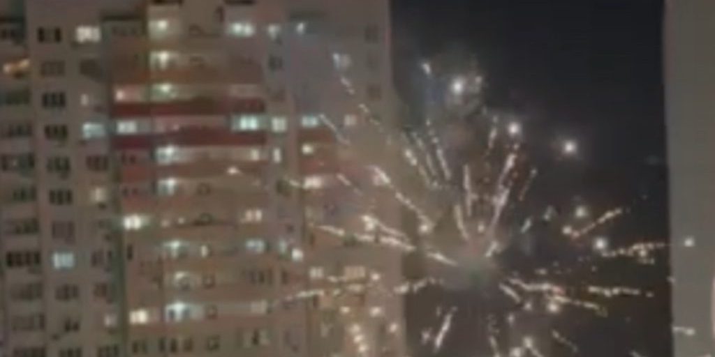 В Суворовском в Ростове неизвестные напугали ростовчан, запустив салюты