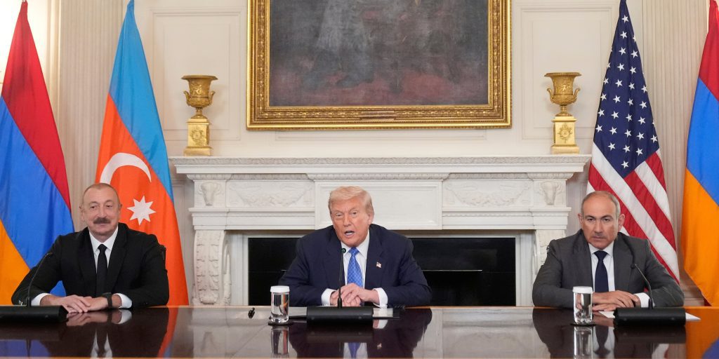 Benzina premium trasportata da Baku a Erevan: primo scambio commerciale dopo l'accordo di pace.