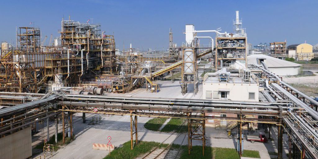Alkeemia rafforza la sua posizione nel mercato chimico con la nuova linea di produzione di acido fluoridrico a Porto Marghera