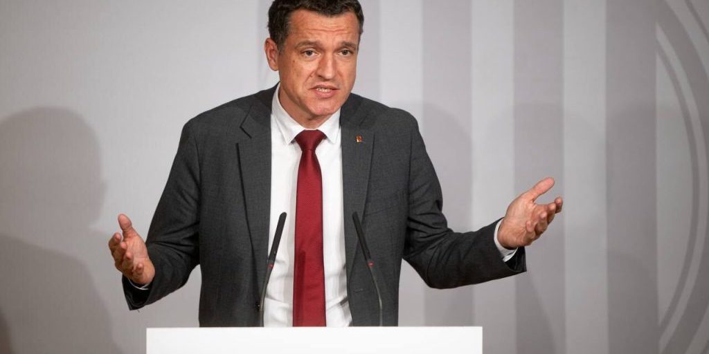 Ordeig, il ministro che affronta le crisi agricole e di pesca