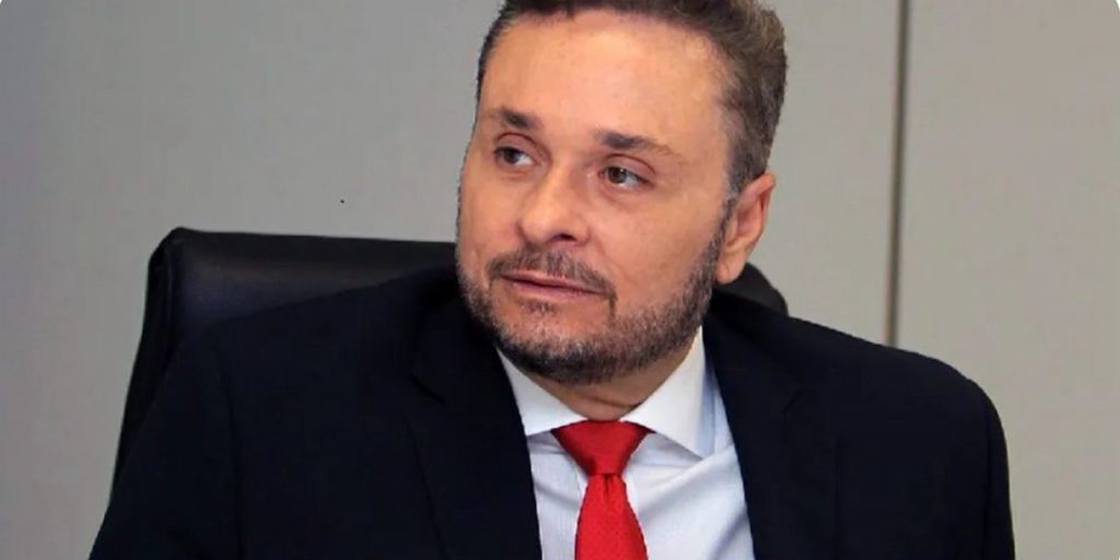 Governo Brasiliano Annuncia Piani per Aggiustamenti Fiscali: Due Progetti di Legge per Ridurre Spese e Aumentare Entrate