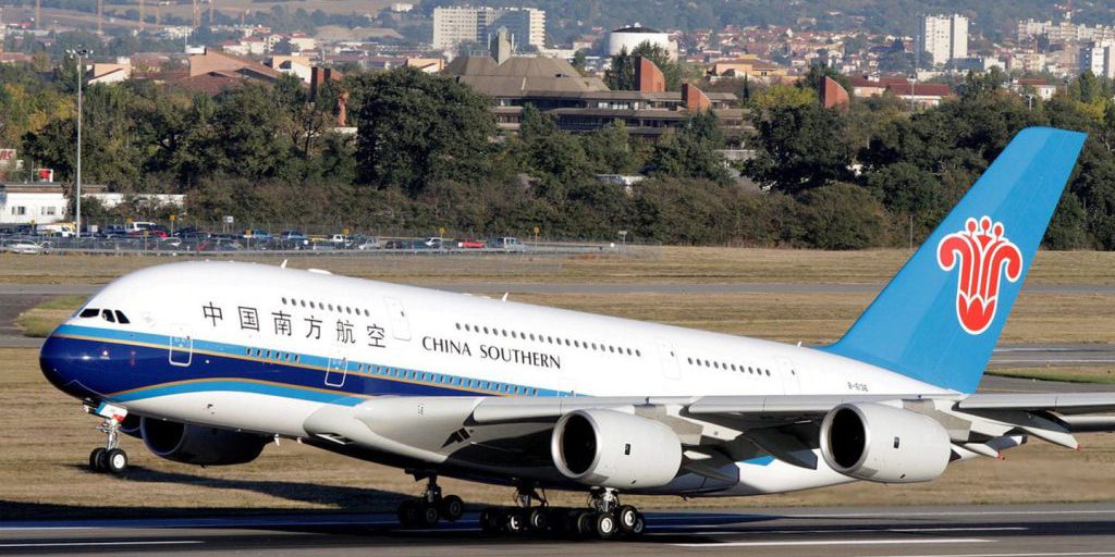 "China Southern Airlines e China Eastern Airlines: riduzione delle perdite nel primo semestre 2021, ma sfide da affrontare nel settore dell'aviazione cinese"