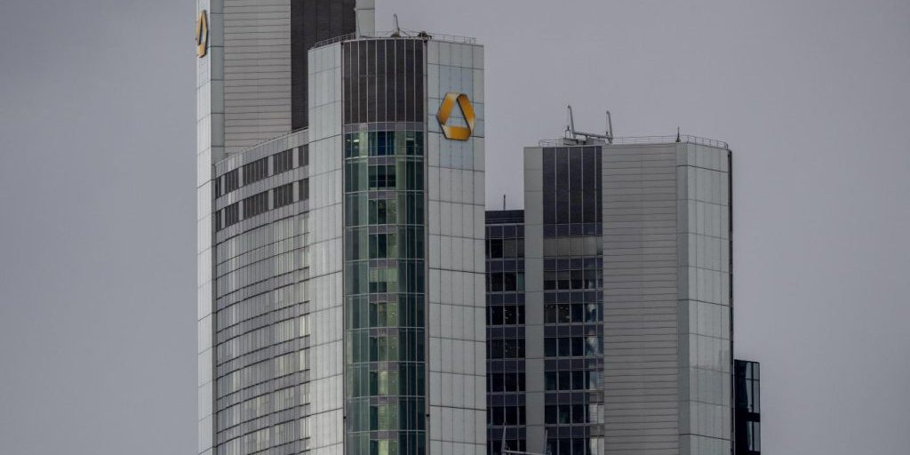 Commerzbank, Orlopp: “Noi seguiamo la nostra strategia”