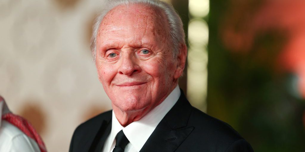 Anthony Hopkins celebra 50 anni di sobrietà: la vita è più buona