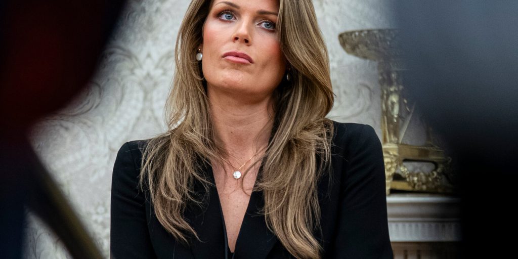 Giudice blocca le accuse contro l'ex direttore dell'FBI James B. Comey