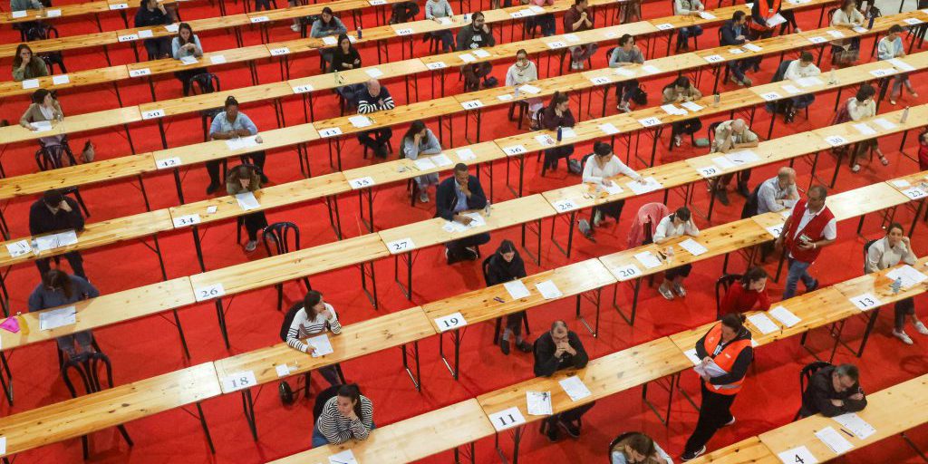 Salario dei funzionari spagnoli: più di 1.000 euro in più rispetto al settore privato