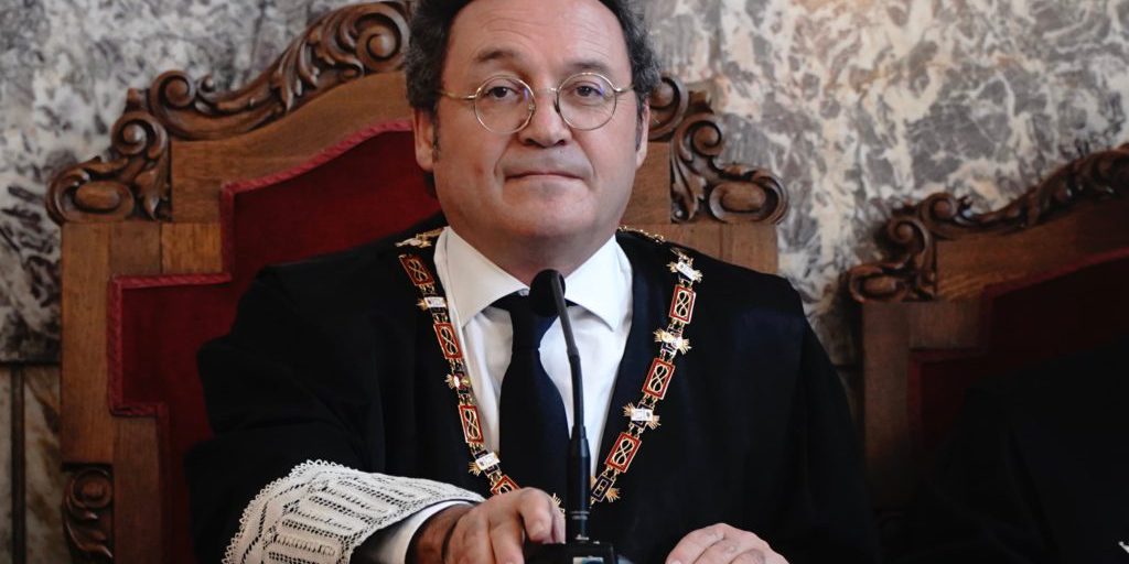 Supremo condanna il Procuratore Generale a due anni di inabilitazione per divulgazione di dati riservati