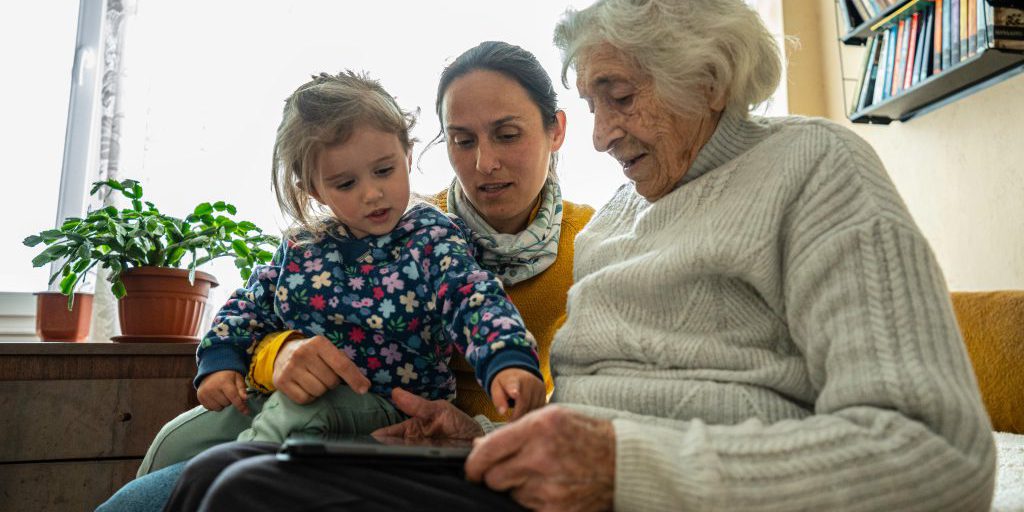 Cura degli anziani in Spagna: la storia di Rita Ramos e la piattaforma di supporto di Cinfa