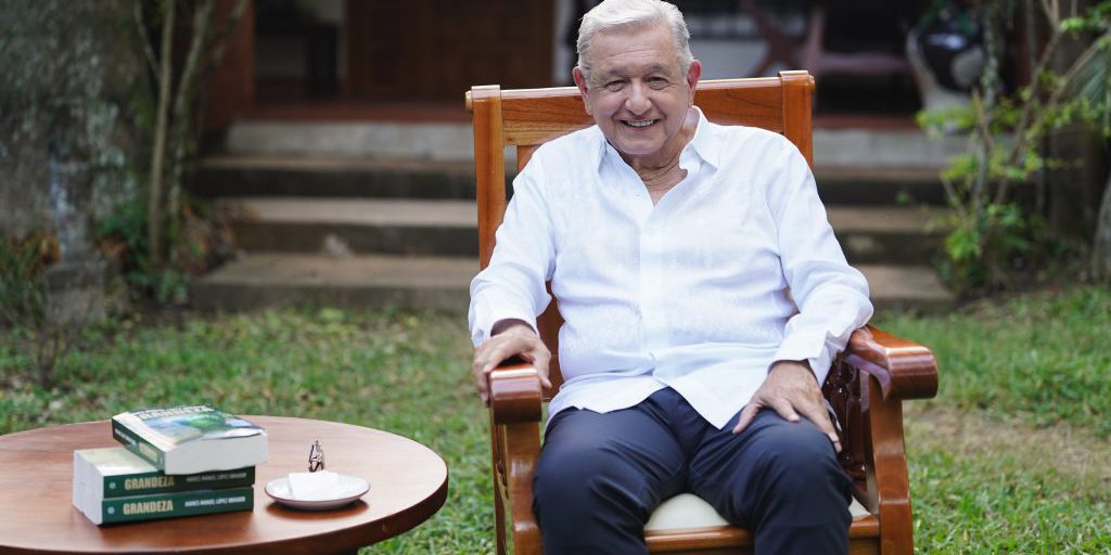 Andrés Manuel López Obrador annuncia la pubblicazione del suo nuovo libro Grandezza