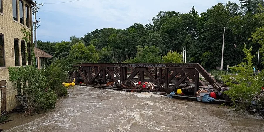 Rifiuto di aiuti per disastri da FEMA: critiche e preoccupazioni sulla politica e l'indipendenza dell'agenzia