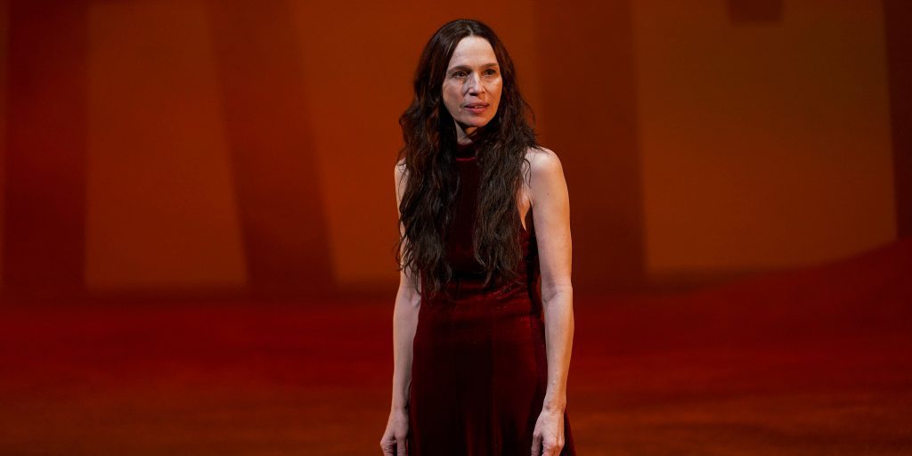 Maria Magdalena: il Teatro Nacional de Catalunya trasforma la rappresentazione in un incontro politico