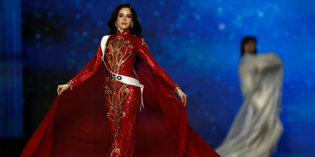 Fátima Bosch coronata Miss Universo 2025