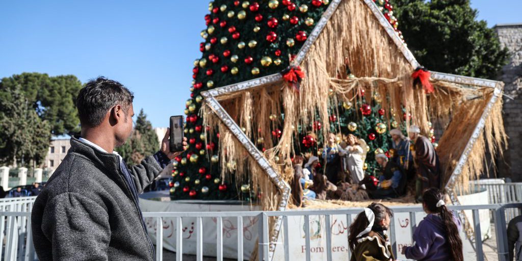 Belén riprende le celebrazioni natalizie dopo due anni di silenzio per Gaza