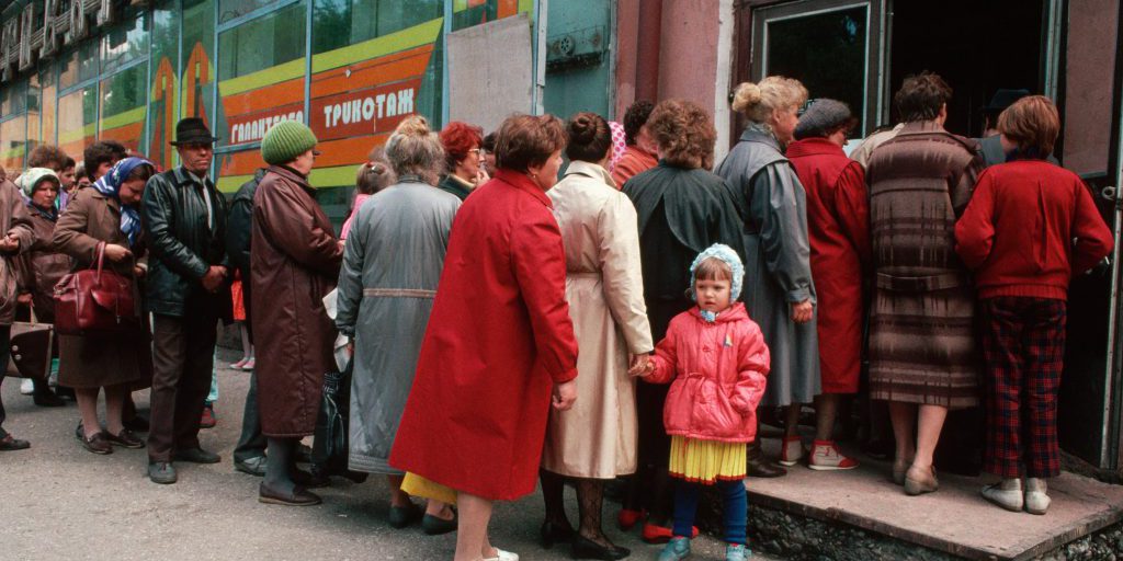 Politica e vita quotidiana: la distanza tra le decisioni e le realtà di tutti i giorni