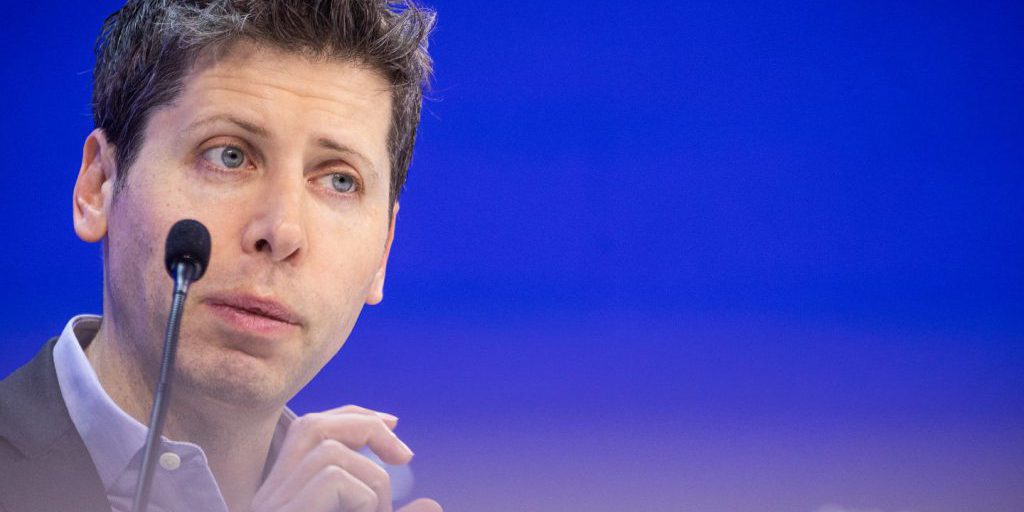 OpenAI introduce contenuti per adulti su ChatGpt: un passo avanti verso la maturità o un rischio per la sicurezza degli utenti?