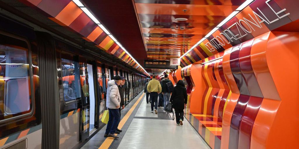"Napoli investe 3,1 miliardi di euro per la nuova linea metropolitana: la sfida per la mobilità sostenibile"