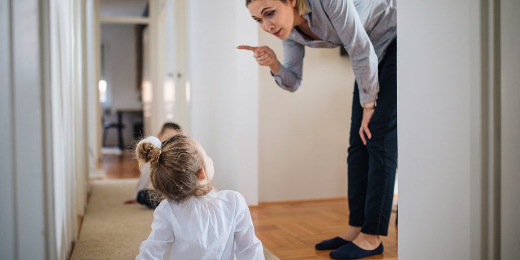 Minacciare i bambini con i Re Magi per il Natale: è una buona idea?