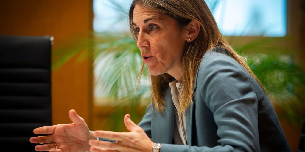 Tesoro spagnolo emette 6,077 milioni di euro di lettere con rendimenti fissati al 2 %