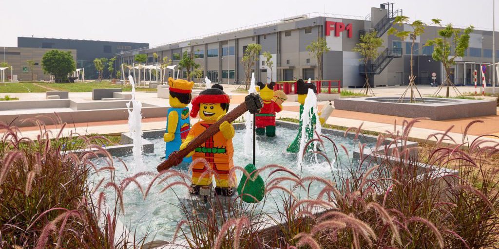 Lego Group: Ricavi in crescita del 12% nel primo semestre, focus su innovazione e espansione internazionale