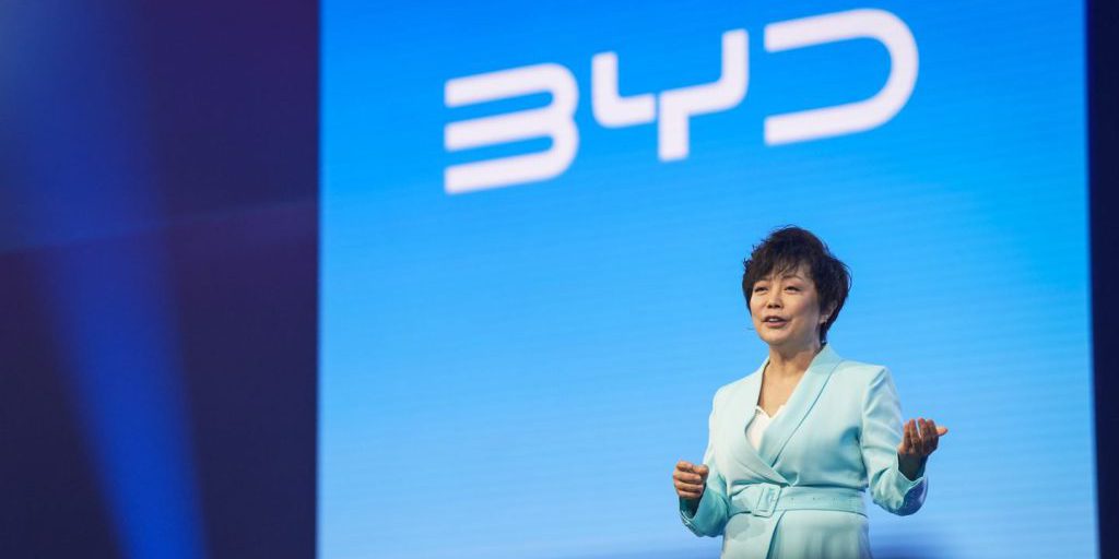 BYD sfida il mercato europeo dell'auto elettrica con ambizioni globali