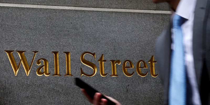 Borsa Usa, Wall Street in rialzo spinta da forti trimestrali banche, rally chip