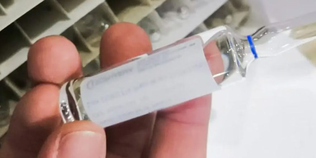 Sostanza tossica nelle bevande: studio rivela presenza di nitrito di sodio in succhi di arancia, acqua minerale e vino