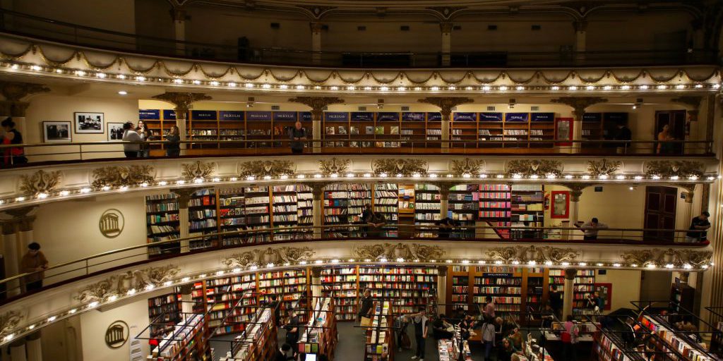 Buenos Aires: la tradizione letteraria resiste alle pressioni culturali di Milei