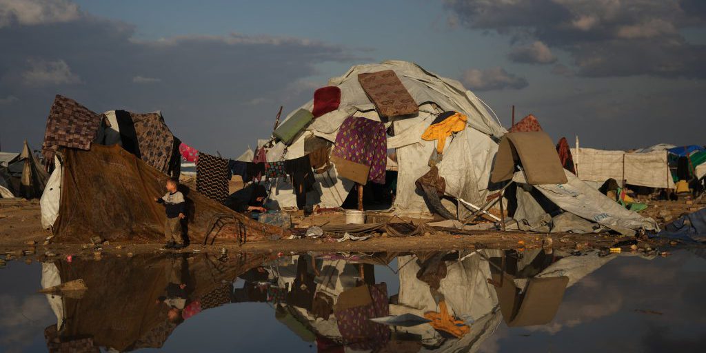 Gaza: famiglie in cerca di sicurezza dopo la tempesta Byron e il conflitto