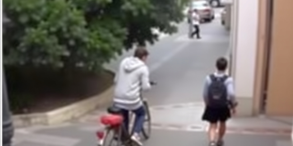 Negoziante e figlio picchiati durante rapina: due minorenni arrestati