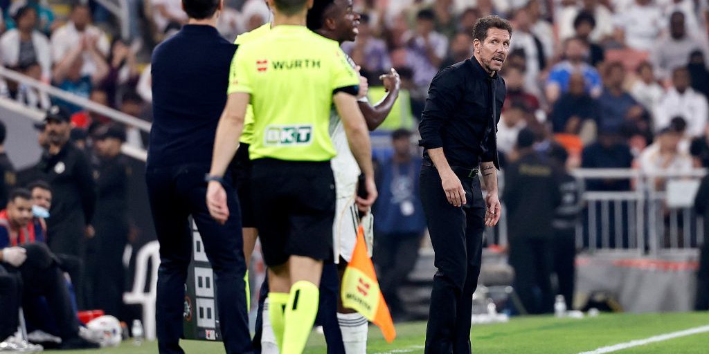 Il calcio: una guerra di passione che mette in discussione l'etica