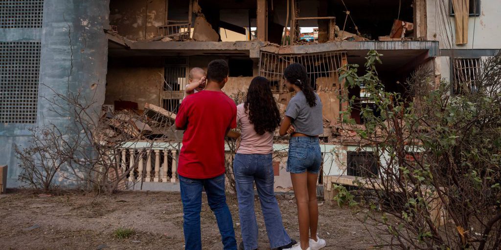 Sette giorni di tensione a Caracas: intervento militare statunitense e discussioni sul petrolio venezuelano